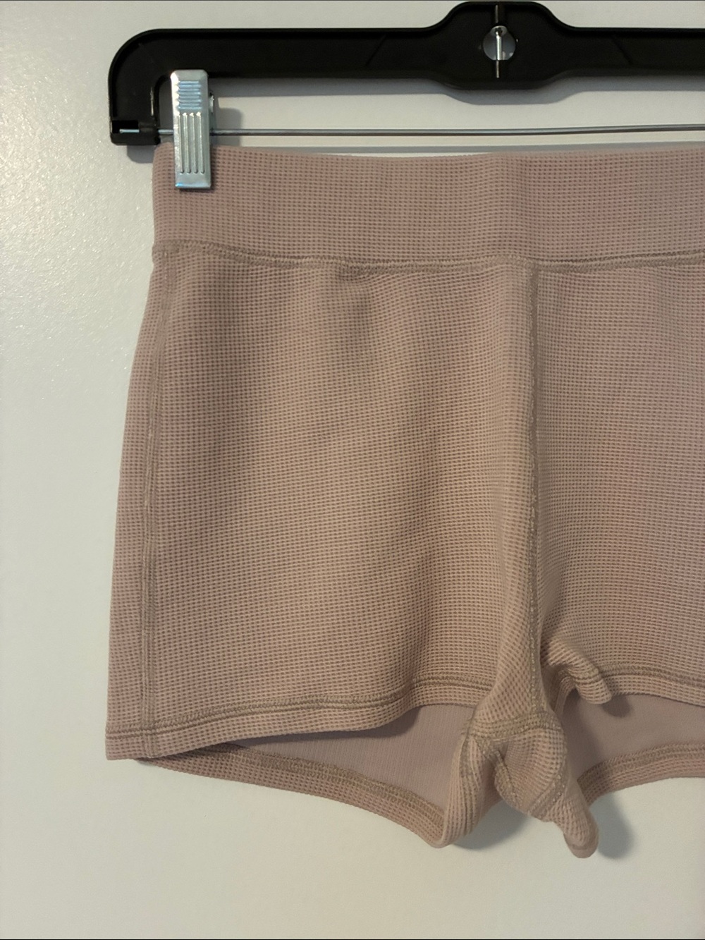 Alo Yoga Microwaffle Pleasant Boyshort Light Pink - Picture 3 of 9